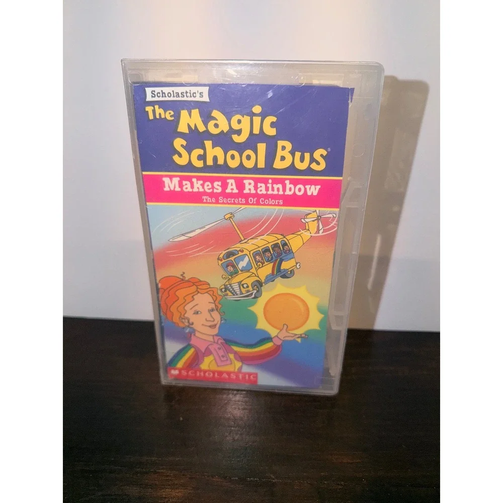The Magic School Bus Makes A Rainbow VHS Video Tape Scholastic Kids Educational